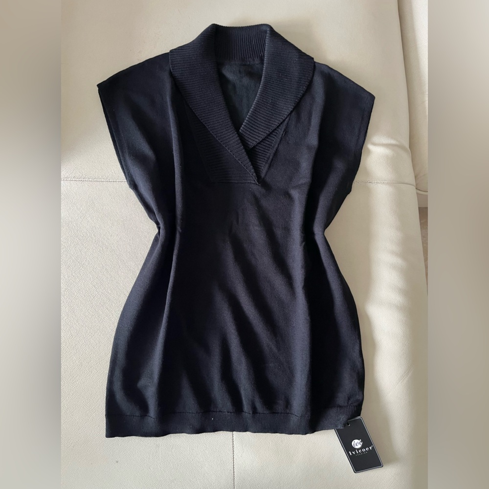 Black Sleeveless Top